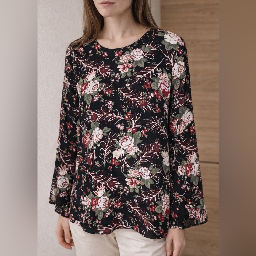 LOFT Ann Taylor- Black & red floral loose fit blouse 3/4 sleeve top size M